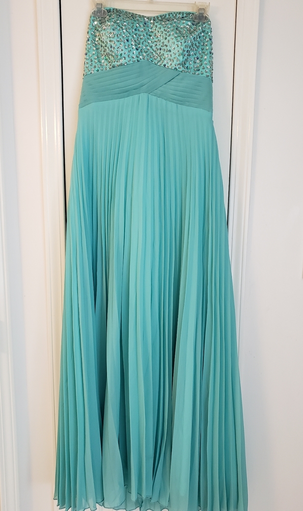 Evening/Bridal/Prom dress